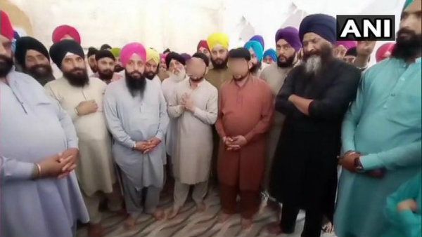 পাকিস্তানে শিখ তরুণীকে ধর্মান্তরিত করে বিয়ে হফিজ সঈদের সংগঠনের জঙ্গির