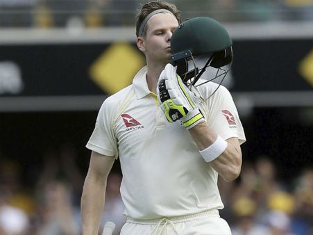 দ্বিতীয় ইনিংসেও সেঞ্চুরি, বিরাট-ইনজামামকে ছুঁলেন স্মিথ, ব্র্যাডম্যানের সঙ্গে তুলনা