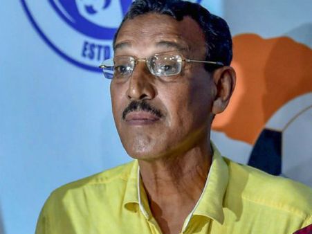মহমেডানে কোচের পদ থেকে বরখাস্ত সুব্রত ভট্টাচার্য, নতুন টিডি দীপেন্দু বিশ্বাস