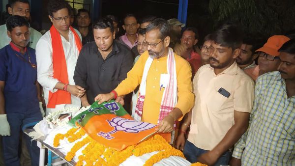 অবশেষে শেষকৃত্য সম্পন্ন নানুরের বিজেপি কর্মী স্বরূপ গড়াইয়ের