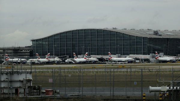 ধর্মঘটে পাইলটরা, ১০০টি উড়ান বাতিল করল ব্রিটিশ এয়ারওয়েজ