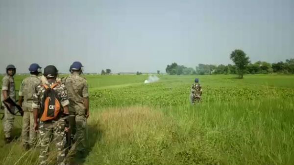 দফায় দফায় বোমাবাজি পাড়ুইয়ে, বিজেপির থানা ঘেরাও কর্মসূচি বানচালের চক্রান্ত তৃণমূলের