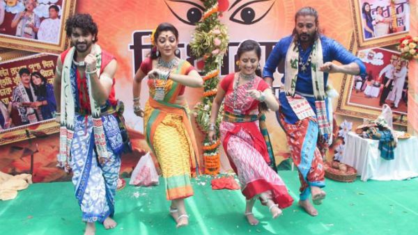পাল্টাতে হবে দৃষ্টিভঙ্গি, সামাজিক অবক্ষয় রোধের বার্তা উঠে এল এবছরের ত্রিধারা সম্মিলনী'র থিমে