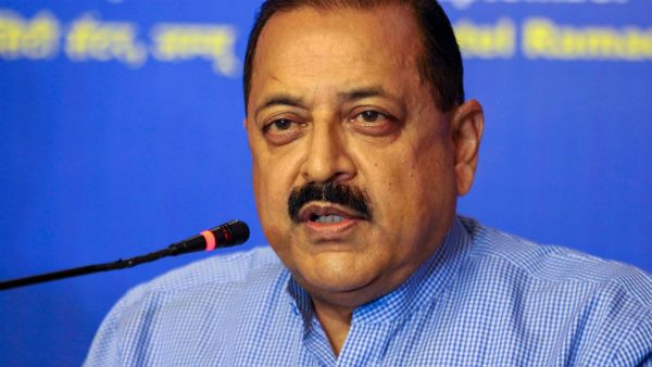 গৃহবন্দি নয় গৃহ অতিথি করে রাখা হয়েছে কাশ্মীরি নেতাদের, দাবি জিতেন্দ্র সিংয়ের