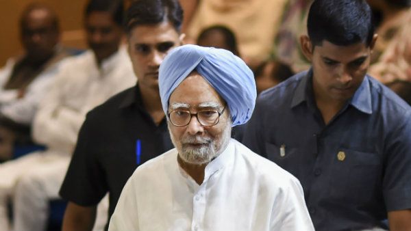 পাকিস্তানের বিরুদ্ধে মিলিটারি অ্যাকশন নেওয়ার কথা ভেবেছিলেন মনমোহন-ও, দাবি ক্যামেরনের