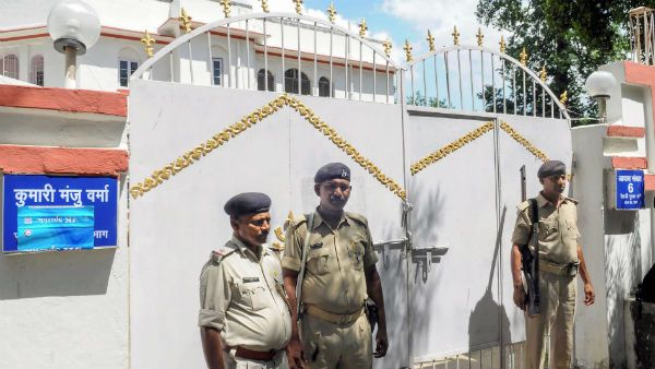 মুজফফরপুর হোমকাণ্ডে ৮ কিশোরীকে পরিবারের কাছে ফিরিয়ে দেওয়ার নির্দেশ