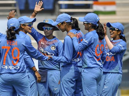 ভারতের মহিলা টি-টোয়েন্টি দলে ১৫ বছরের শাফালি বর্মা