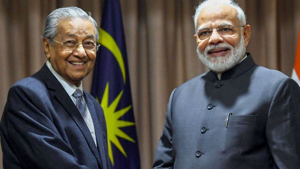 মালয়েশিয়ার সঙ্গে বৈঠকে জাকির নায়েককে প্রত্যর্পণের প্রসঙ্গ তুললেন প্রধানমন্ত্রী মোদী