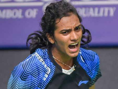 থ্রিলার লড়াইয়ে চায়না ওপেন থেকে ছিটকে গেলেন পি ভি সিন্ধু