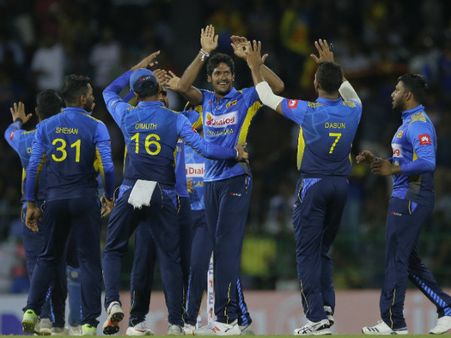 ১০ ক্রিকেটার ছাড়াই পাকিস্তান সফরের জন্য দল ঘোষণা শ্রীলঙ্কার