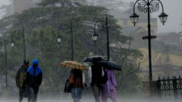 দুর্যোগের ঘনঘটা বাংলার আকাশে, বঙ্গোপসাগরে নিম্নচাপের জেরে পুজোও ভাসতে পারে