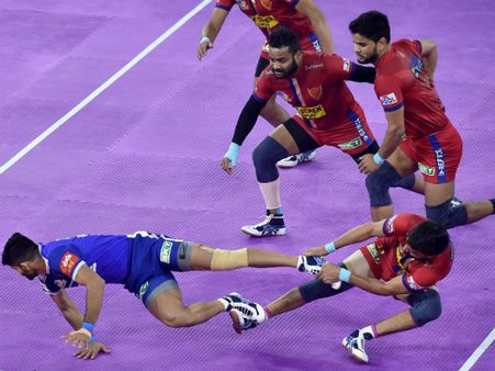 হরিয়ানাকে হারিয়ে প্রো কবাডি লিগের চার নম্বর স্থানে উঠে এল মুম্বা