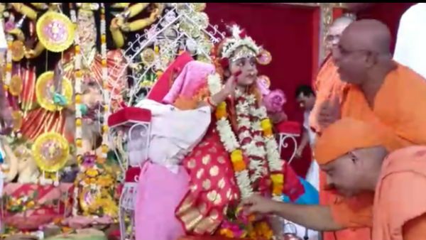 জলপাইগুড়ি রামকৃষ্ণ মিশনে কুমারী পুজো! ভক্তের ঢল