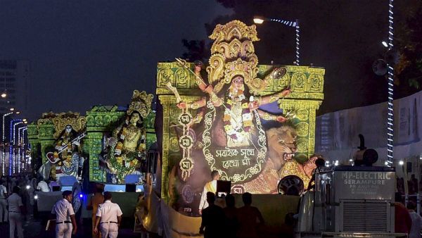 পুজোর লড়াইয়ে কারা হল সেরার সেরা, কারা পেল শারদ সম্মান, দেখুন তালিকা