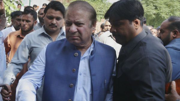 অসুস্থ নওয়াজ শরিফ, জেলে বিষ দেওয়া হচ্ছিল বলে ইমরানের বিরুদ্ধে অভিযোগের তির ছেলের