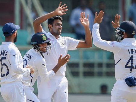 অশ্বিনের দলে থাকা বা না থাকা নিয়ে আলোচনা পছন্দ নয় এই ভারতীয় লেজেন্ডের