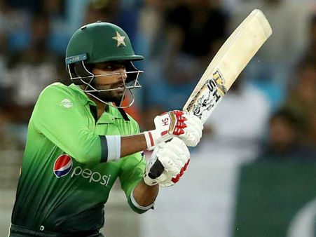 অস্ট্রেলিয়ার বিরুদ্ধে পাকিস্তানের সিরিজ হারের পর বাবরকে নিয়ে কী বললেন সরফরাজ