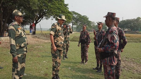 বিএসএফের প্রতিষ্ঠা দিবসে শুভেচ্ছা বিডিআর-এর