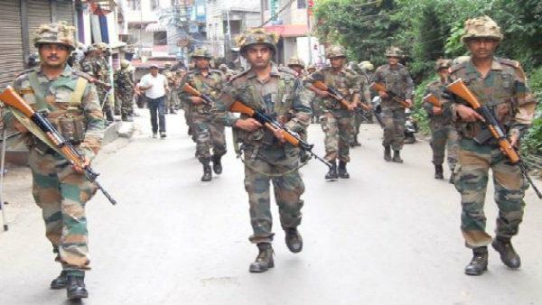 এবার উপনির্বাচনেও আধাসেনা! সব বুথে বাহিনী পাওয়া নিয়ে প্রশ্ন