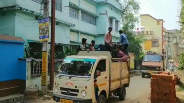 ডিজের বাজিয়ে উদ্দাম নাচাগানায় দাদুর শেষকৃত্য সম্পন্ন করল নাতিরা