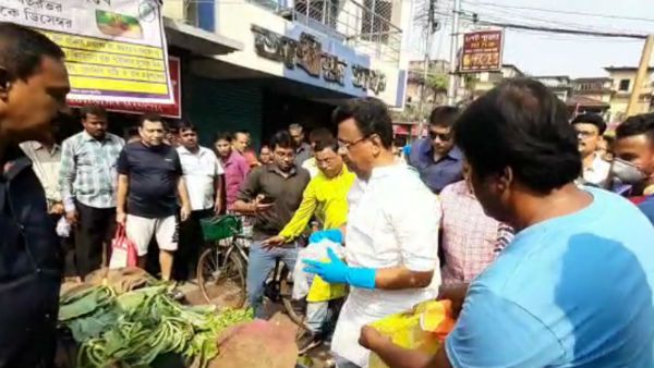 প্লাস্টিক মুক্ত কলকাতা গড়ে তুলতে উদ্যোগ মেয়র ফিরহাদ হাকিমের