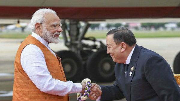 হাউডি মোদীর পর এবার সওসডি মোদী! সেজে উঠেছে দক্ষিণপূর্ব এশিয়ার দেশ