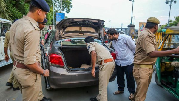 ‌মধ্যপ্রদেশের সেনা শিবির থেকে চুরি গেল ২টি রাইফেল, রাজ্যে জারি হাই অ্যালার্ট
