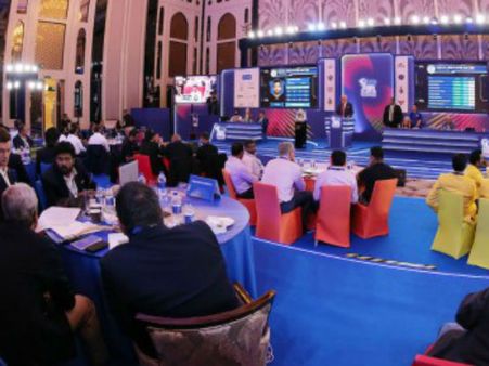 আইপিএল ২০২০: ১৩তম আইপিএল শুরুর সম্ভাব্য দিন শুনে ফ্র্যাঞ্চাইজিদের মাথায় হাত