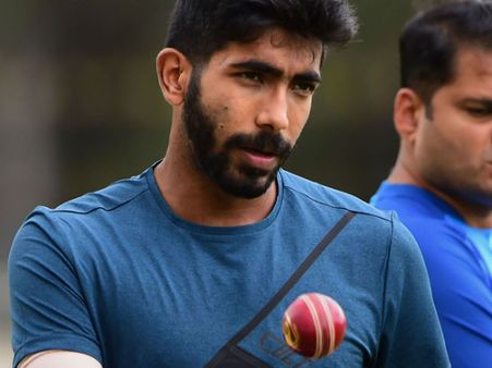 টিম ইন্ডিয়ার জার্সি গায়ে দেওয়ার আগে কেন রঞ্জি ট্রফিতে খেলতেই হবে বুমরাকে?