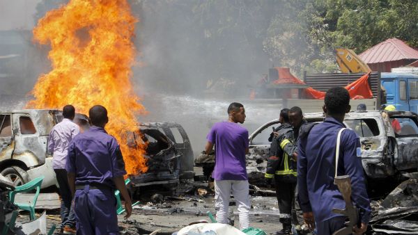 সোমালিয়া হোটেলে জঙ্গিদের এলোপাথাড়ি গুলি, গাড়িবোমা বিস্ফোরণ, নিহত কমপক্ষে ৮