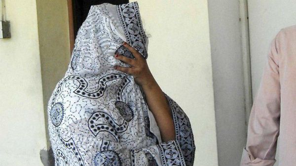 ‌ইন্দোরের মধুচক্র থেকে উদ্ধার ৬৭ জন মহিলা, অভিযুক্ত সান্ধ্য সংবাদপত্রের মালিক পলাতক