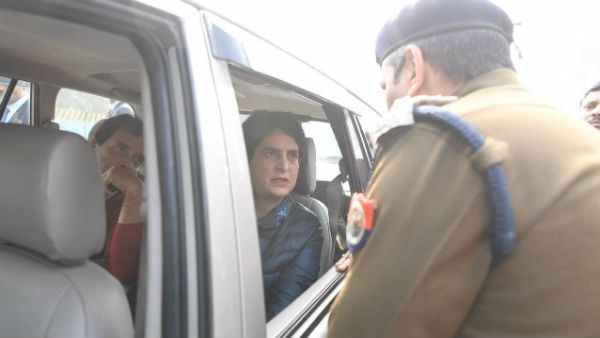 প্রিয়াঙ্কা, রাহুল গান্ধীকে মেরঠে ঢুকতে বাধা যোগীর পুলিসের