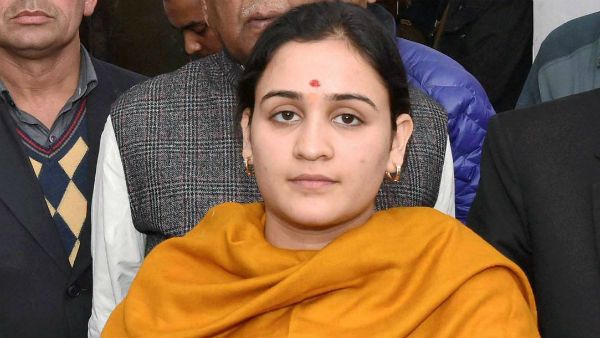 মুলায়মের বিরুদ্ধাচারণ, এনআরসি বিলের সমর্থন ছোটি বহুর