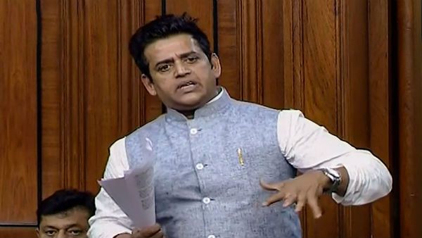 হিন্দুদের জন্য গর্বের মুহূর্ত, নাগরিকত্ত্ব বিল নিয়ে বিতর্কিত মন্তব্য রবি কিষাণের