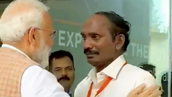 চন্দ্রযান ৩ : বাধ সাধছে টাকার অঙ্ক! বহু কোটি টাকার জন্য মোদীর মুখাপেক্ষী ইসরো