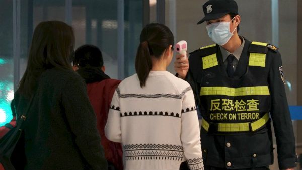 উঠে আসছে ষড়যন্ত্রের তত্ত্ব! কী ভাবে চিনের উহানে ছড়াল করোনা ভাইরাস