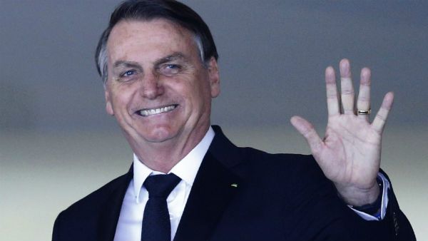 প্রজাতন্ত্র দিবসে যোগ দিতে ভারতে ব্রাজিলের প্রেসিডেন্ট, স্বাগত জানালেন রাষ্ট্রপতি কোবিন্দ ও মোদী