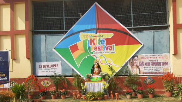 মকর সংক্রান্তিতে ঘুড়ি ওড়ানোর উৎসব মেদিনীপুরে