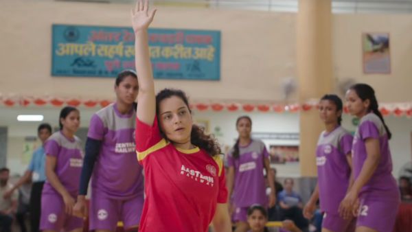 ‌ছোট শহরের মেয়ের চরিত্রে কঙ্গনাই সেরা, ফের প্রমাণ করলেন ‘‌পাঙ্গা’‌তে