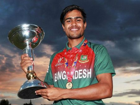 বিশ্বকাপ জিতে ঘরে ফিরল বাংলাদেশ, শেরই বাংলায় বরণ করল বোর্ড, দেখুন ভিডিও