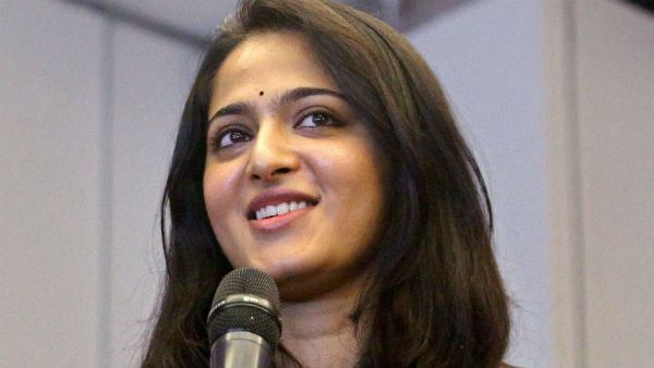 ‌রহস্যজনক ক্রিকেটারের সম্পর্কে সব কথা ফাঁস করলেন অনুষ্কা