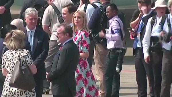 ‌নমস্তে ট্রাম্প: ‌মেলানিয়া ও ইভাঙ্কার রুচিপূর্ণ পোশাক নজর কাড়ল সকলের