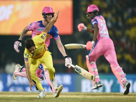 আইপিএল থেকে ছিটকে গেলেন বিশ্বকাপজয়ী তারকা ক্রিকেটার,ফ্রাঞ্চাইজির মাথায় হাত