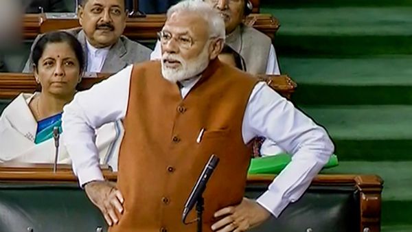 'ভাইয়ো অউর বেহনো' বলে সংসদে বক্তব্য রেখেই থতমত মোদী! হইচইয়ের মাঝে এরপর কী ঘটল