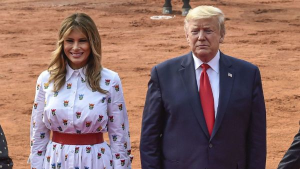 মুলতানি মাটি প্যাকের চিকিৎসা জানতে চান মেলানিয়া, তাজ দর্শনে ফার্স্ট লেডির প্রশ্ন গাইডকে