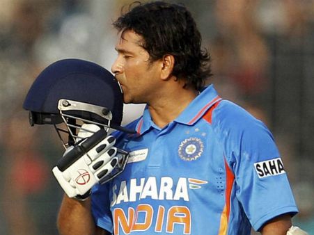 LIVE করোনা মোকাবিলায় সচিনের ৫০ লক্ষ, এক মাসের বেতন দিলেন হিমা