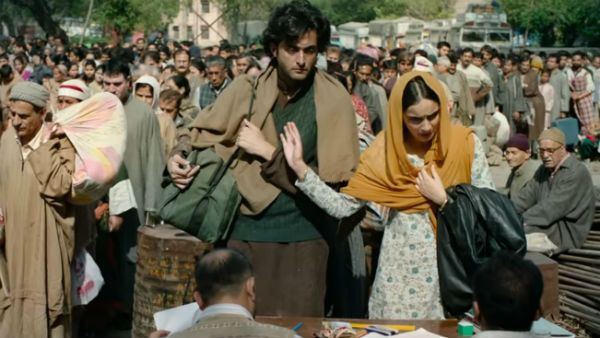 ‘‌শিকারা’‌র মুক্তির ওপর নিষেধাজ্ঞা চেয়ে হাইকোর্টের দ্বারস্থ তিন আবেদনকারী