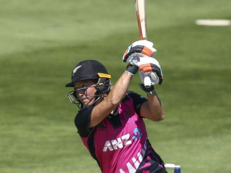 মিতালি-ম্যাকুলাম-গেইলের কোন রেকর্ড টপকে গেলেন নিউজিল্যান্ডের এই মহিলা ক্রিকেটার