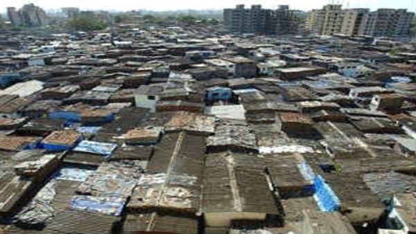 সামাজিক দূরত্বকে 'চ্যালেঞ্জ', মুম্বইয়ের বস্তি এলাকায় একাধিক ব্যক্তির নমুনায় করোনার হদিশ