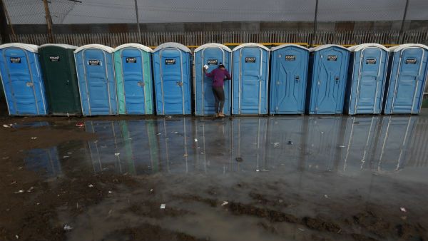 বাম শাসিত কেরলে ব্রাহ্মণদের জন্য আলাদা টয়লেটে বিতর্ক, চাপে পড়ে বোর্ড বদল